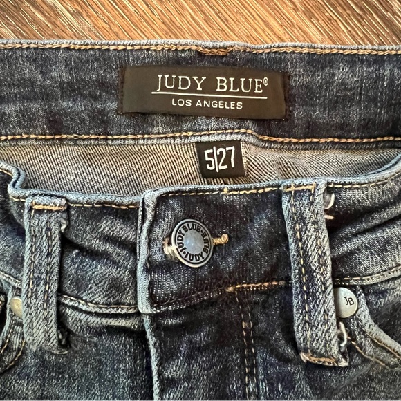 Judy Blue Distressed Medium Wash Denim Blue Jeans Size 5/27 - Picture 10 of 13